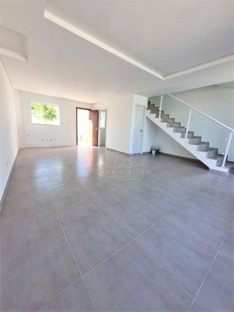 Sobrado à venda com 3 quartos, 100m² - Foto 2