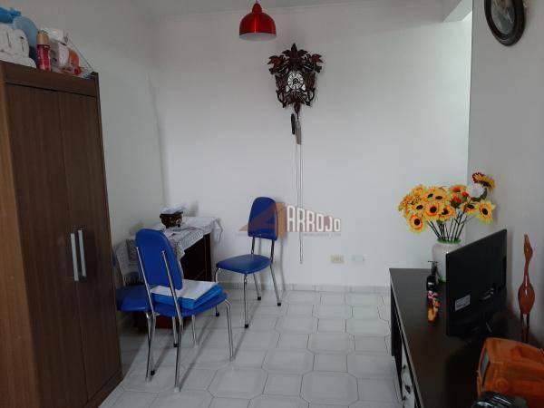 Apartamento à venda com 2 quartos, 49m² - Foto 2