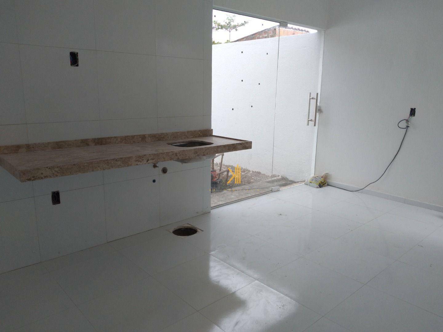 Casa à venda com 3 quartos, 90m² - Foto 7