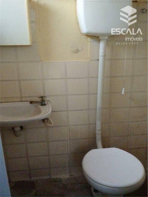 Apartamento para alugar com 2 quartos, 70m² - Foto 14