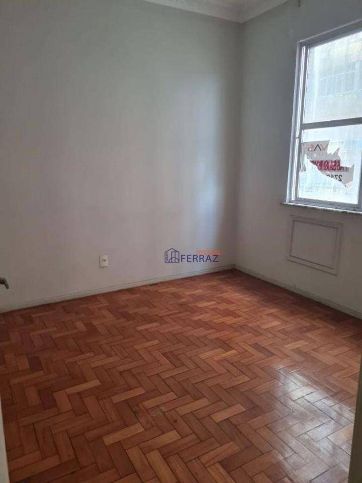 Apartamento à venda com 2 quartos, 80m² - Foto 1