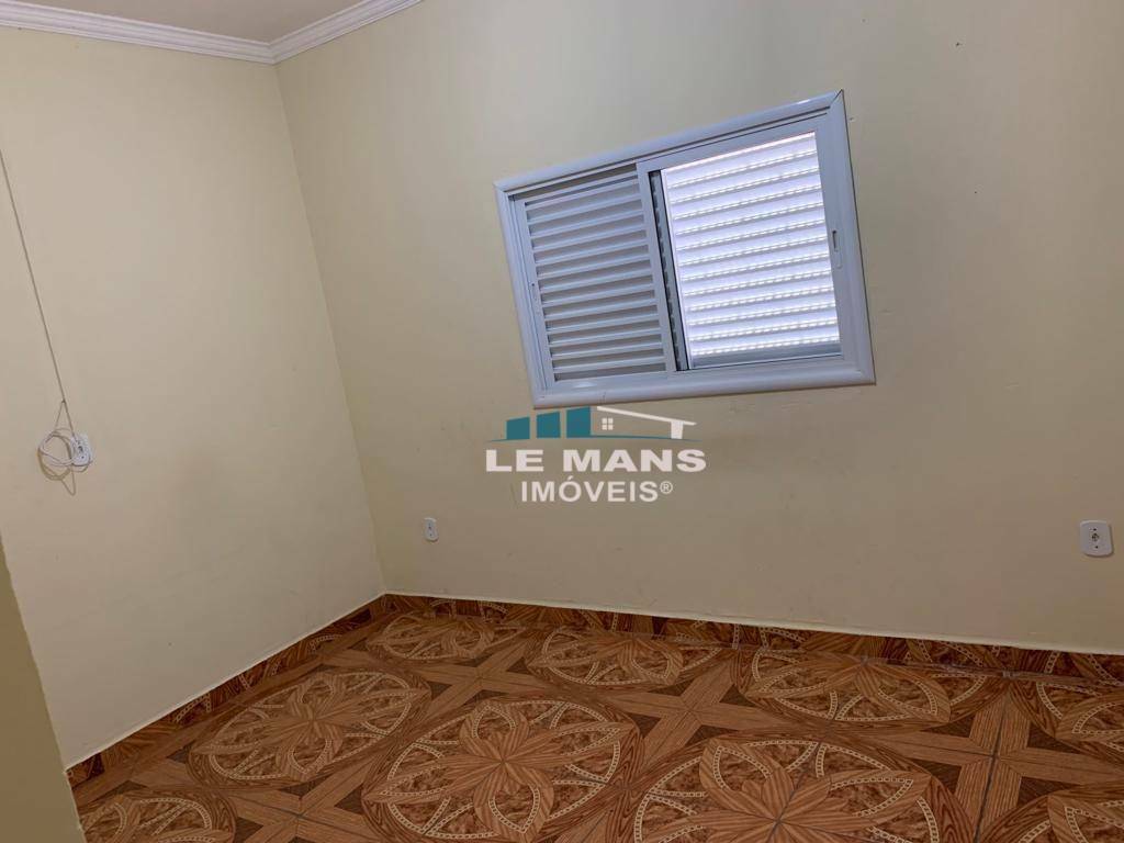 Casa à venda com 3 quartos, 211m² - Foto 11