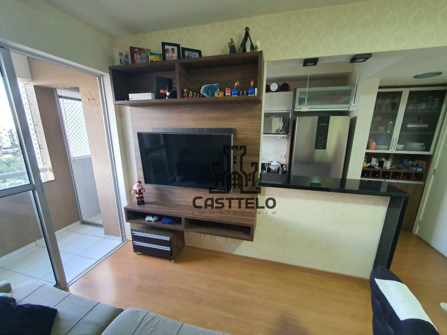 Apartamento à venda com 3 quartos, 70m² - Foto 2