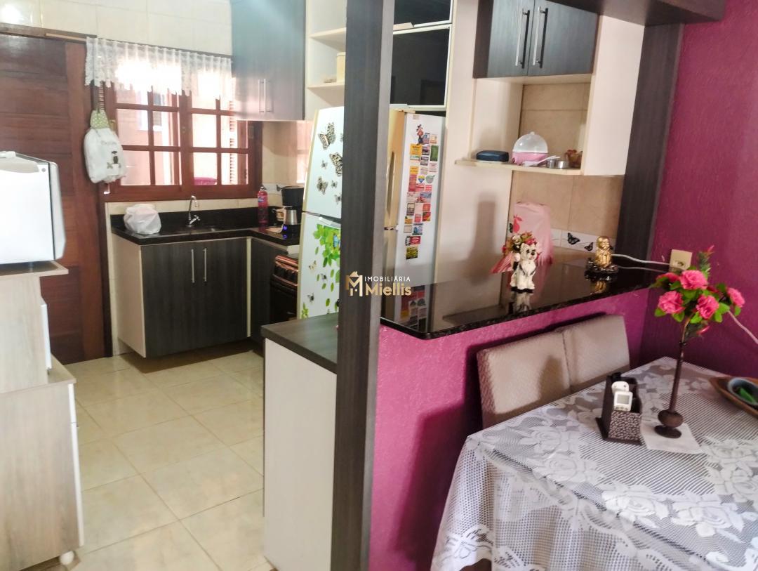 Casa à venda com 2 quartos, 84m² - Foto 4