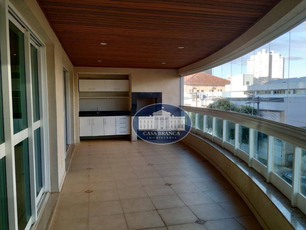 Apartamento para alugar com 4 quartos, 298m² - Foto 1