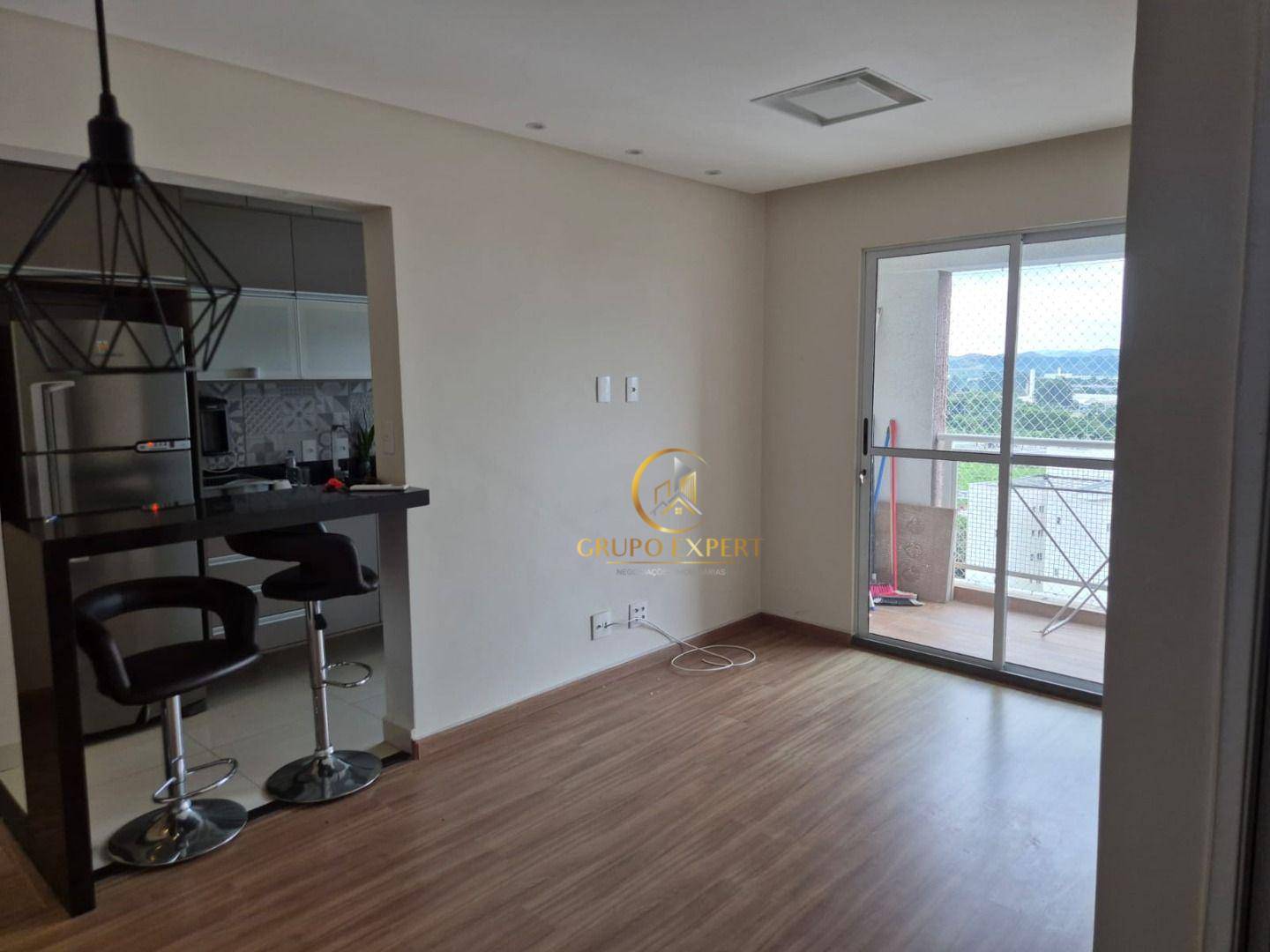 Apartamento à venda com 2 quartos, 60m² - Foto 2