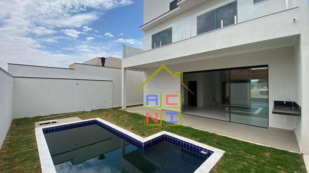 Sobrado à venda com 3 quartos, 230m² - Foto 1