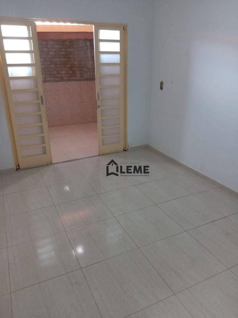 Casa à venda com 2 quartos, 150m² - Foto 12