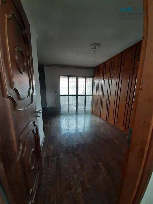 Casa à venda com 3 quartos, 237m² - Foto 16