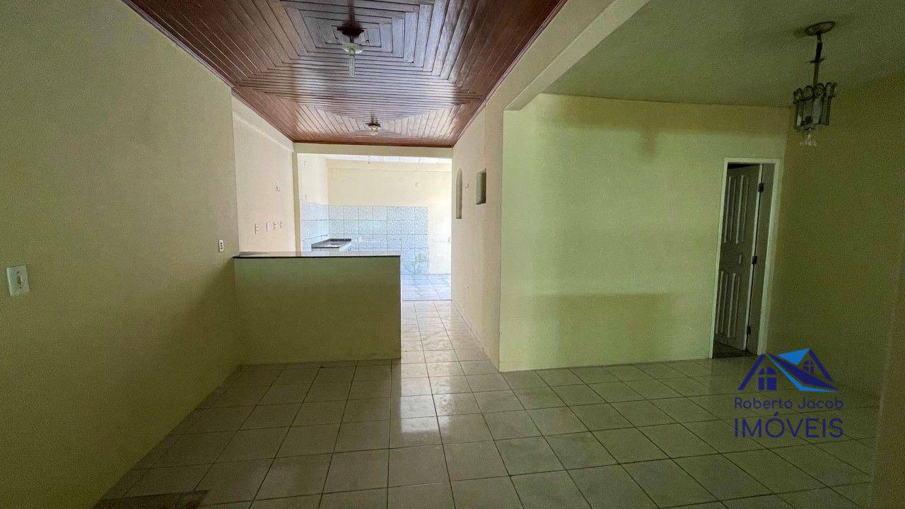 Casa à venda com 3 quartos, 200m² - Foto 3