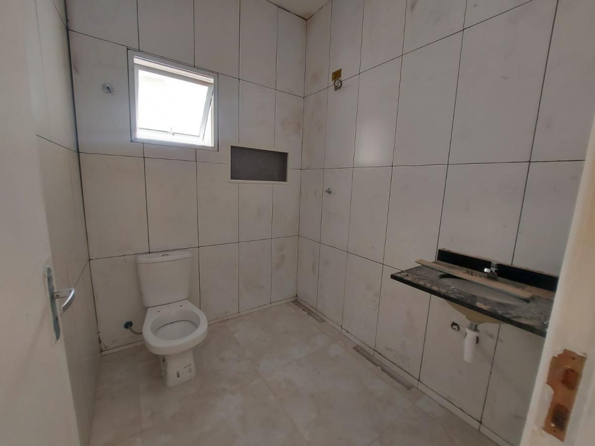 Casa à venda com 3 quartos, 324m² - Foto 2