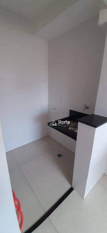 Apartamento à venda com 2 quartos, 72m² - Foto 9