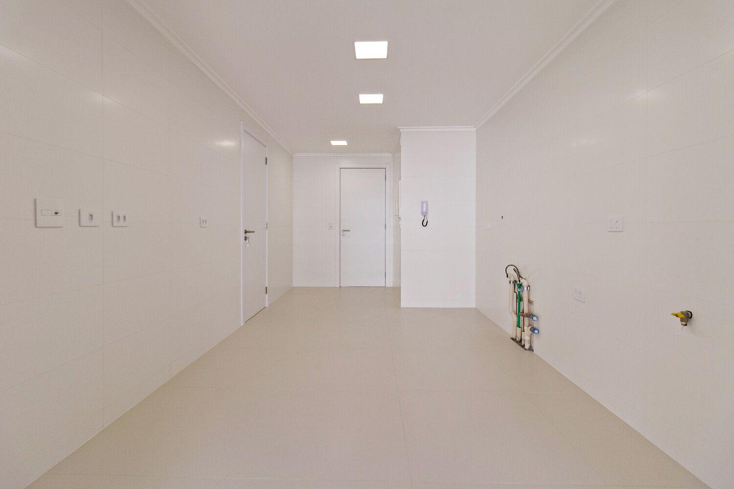 Apartamento para alugar com 3 quartos, 158m² - Foto 14