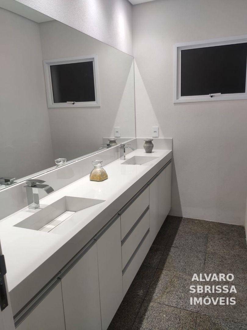 Casa de Condomínio para alugar com 4 quartos, 450m² - Foto 26