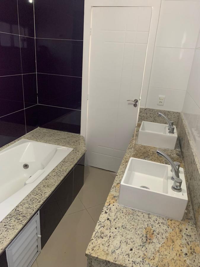 Casa de Condomínio à venda com 5 quartos, 220m² - Foto 26