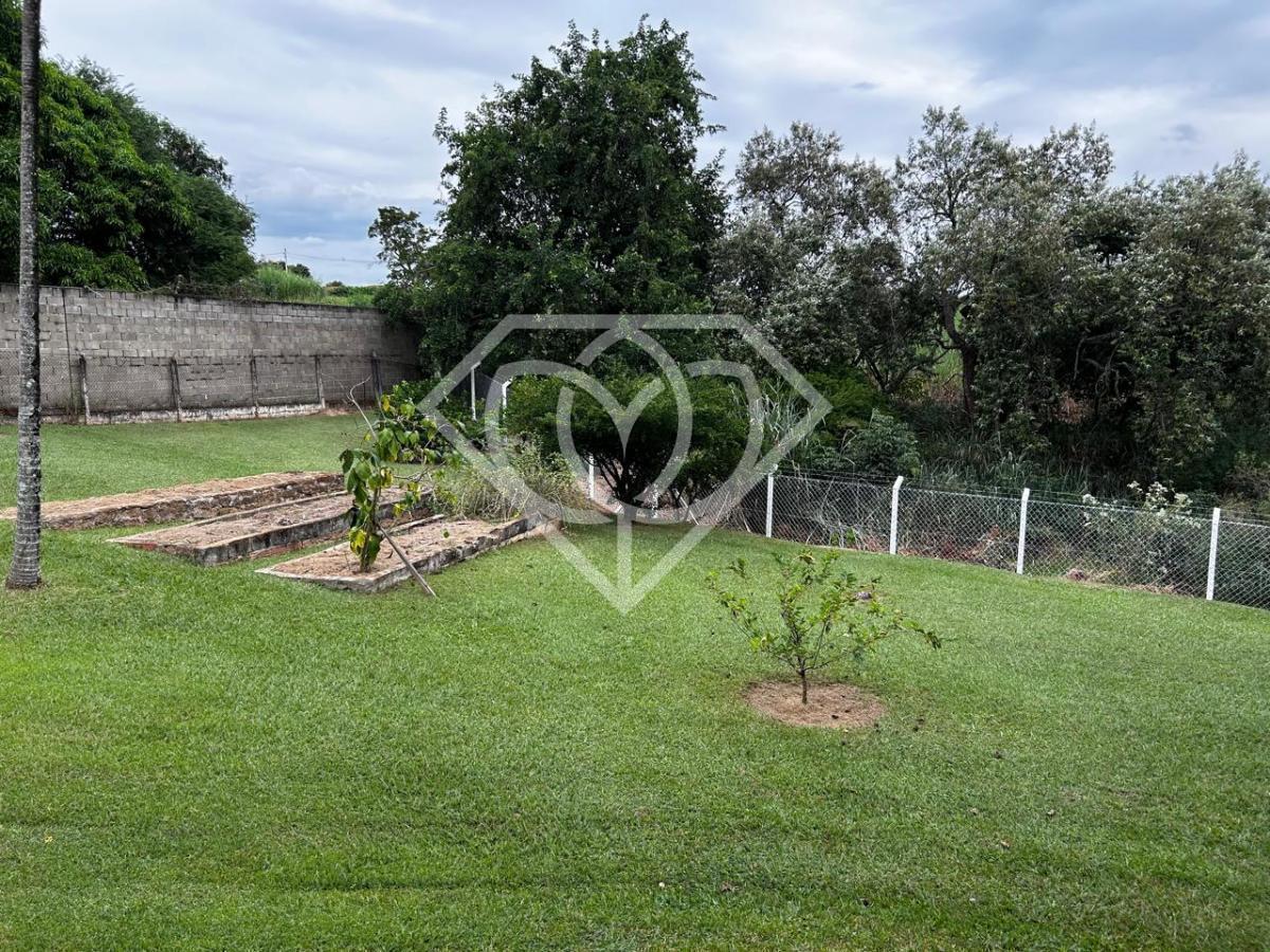 Chácara para alugar com 5 quartos, 750m² - Foto 2