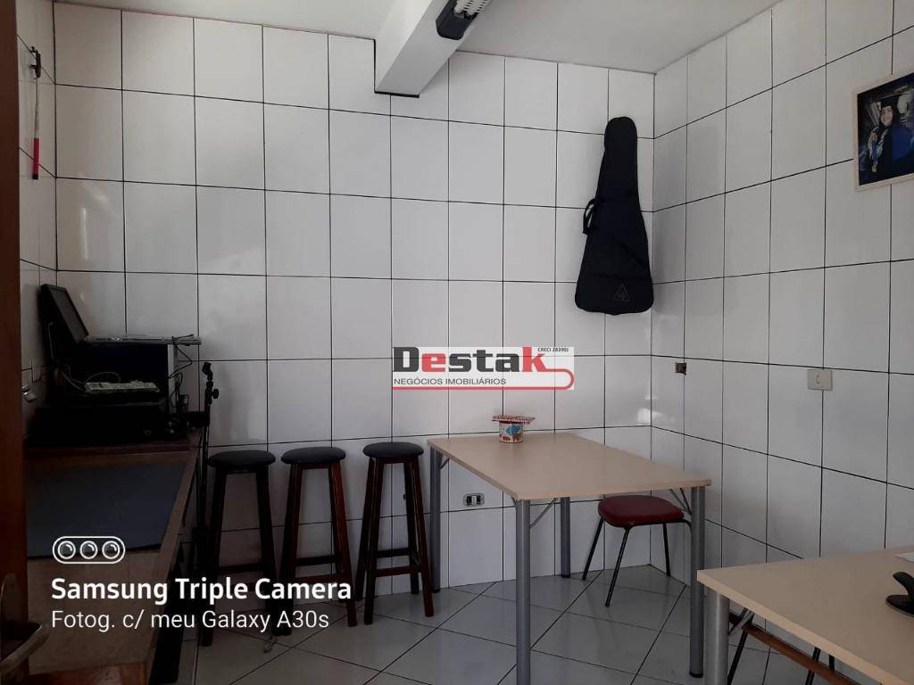 Casa à venda com 3 quartos, 195m² - Foto 8