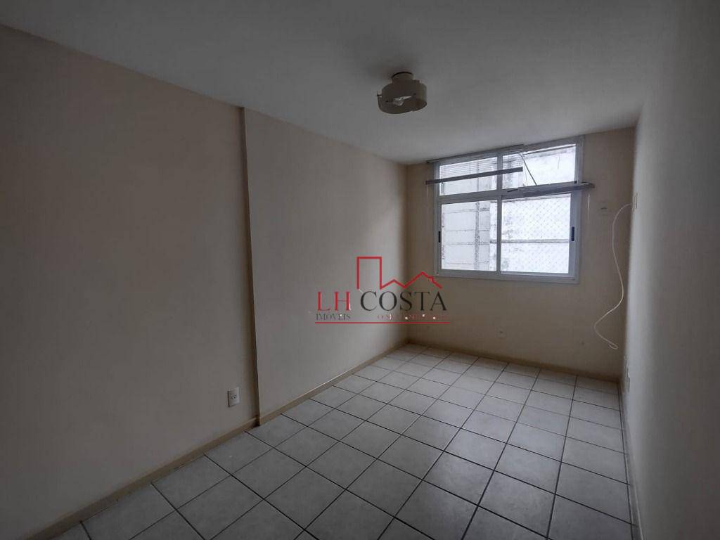 Apartamento à venda com 2 quartos, 65m² - Foto 11