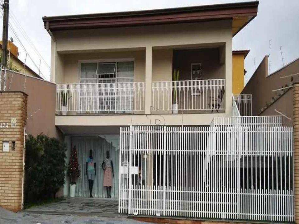 Casa à venda com 3 quartos, 248m² - Foto 1