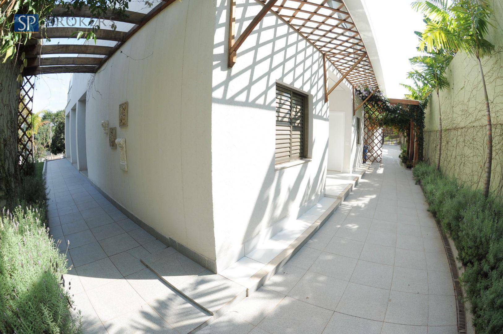 Casa de Condomínio à venda e aluguel com 8 quartos, 1350m² - Foto 39