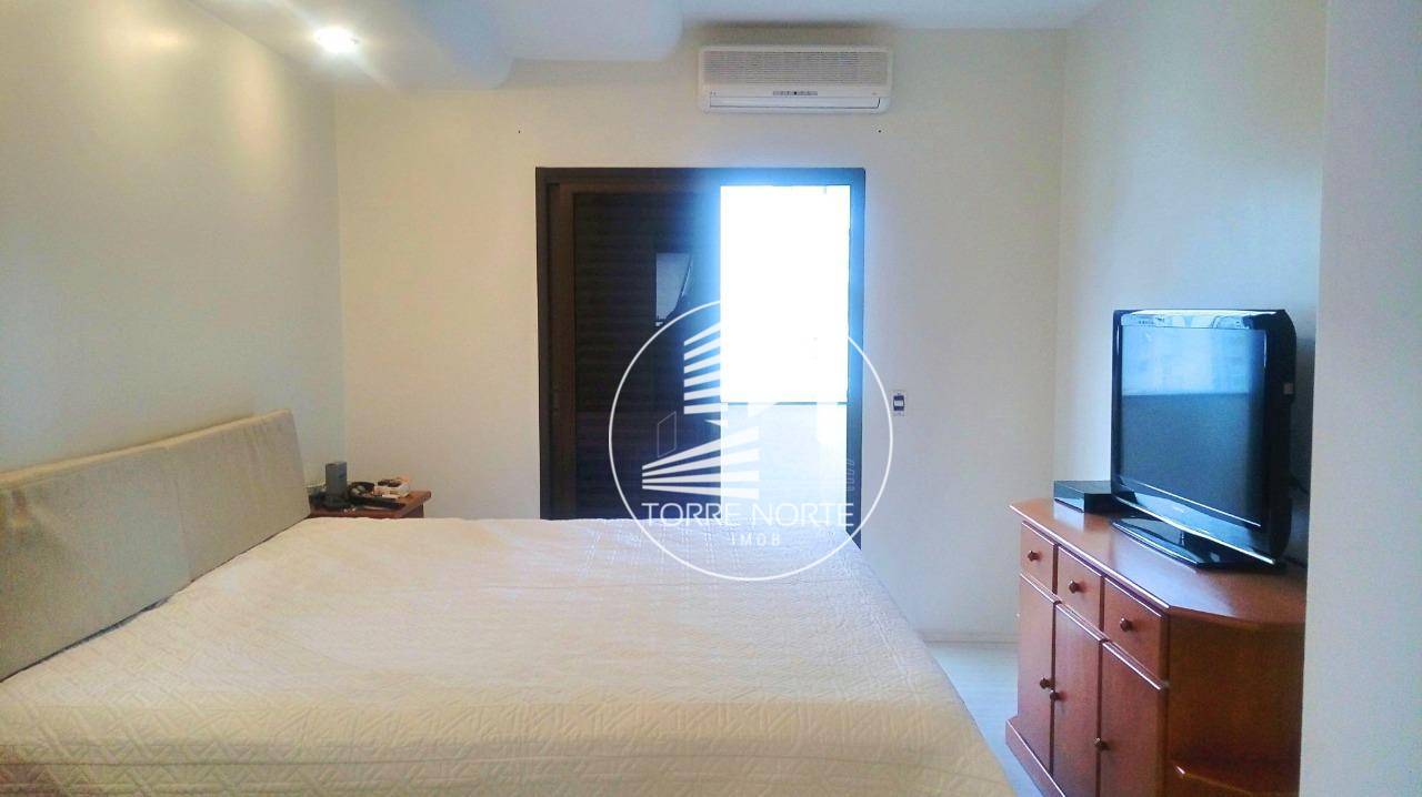 Apartamento à venda com 4 quartos, 210m² - Foto 14