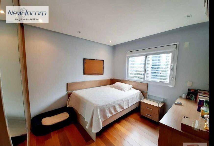 Apartamento à venda com 3 quartos, 240m² - Foto 11