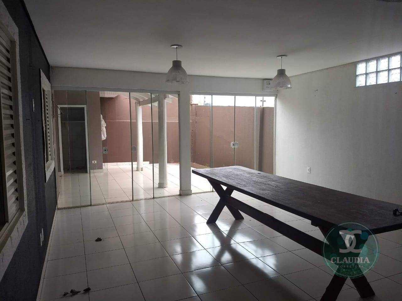 Casa à venda com 3 quartos, 180m² - Foto 4