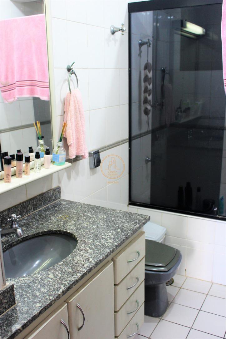 Apartamento à venda com 4 quartos, 210m² - Foto 28