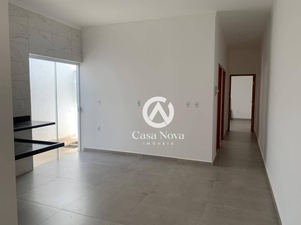 Casa à venda com 2 quartos, 85m² - Foto 2