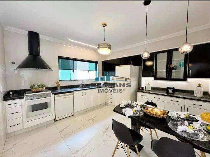 Casa à venda e aluguel com 5 quartos, 358m² - Foto 11