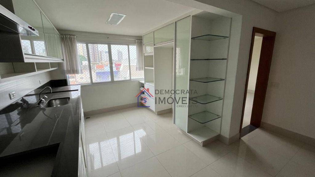 Apartamento à venda com 4 quartos, 230m² - Foto 6