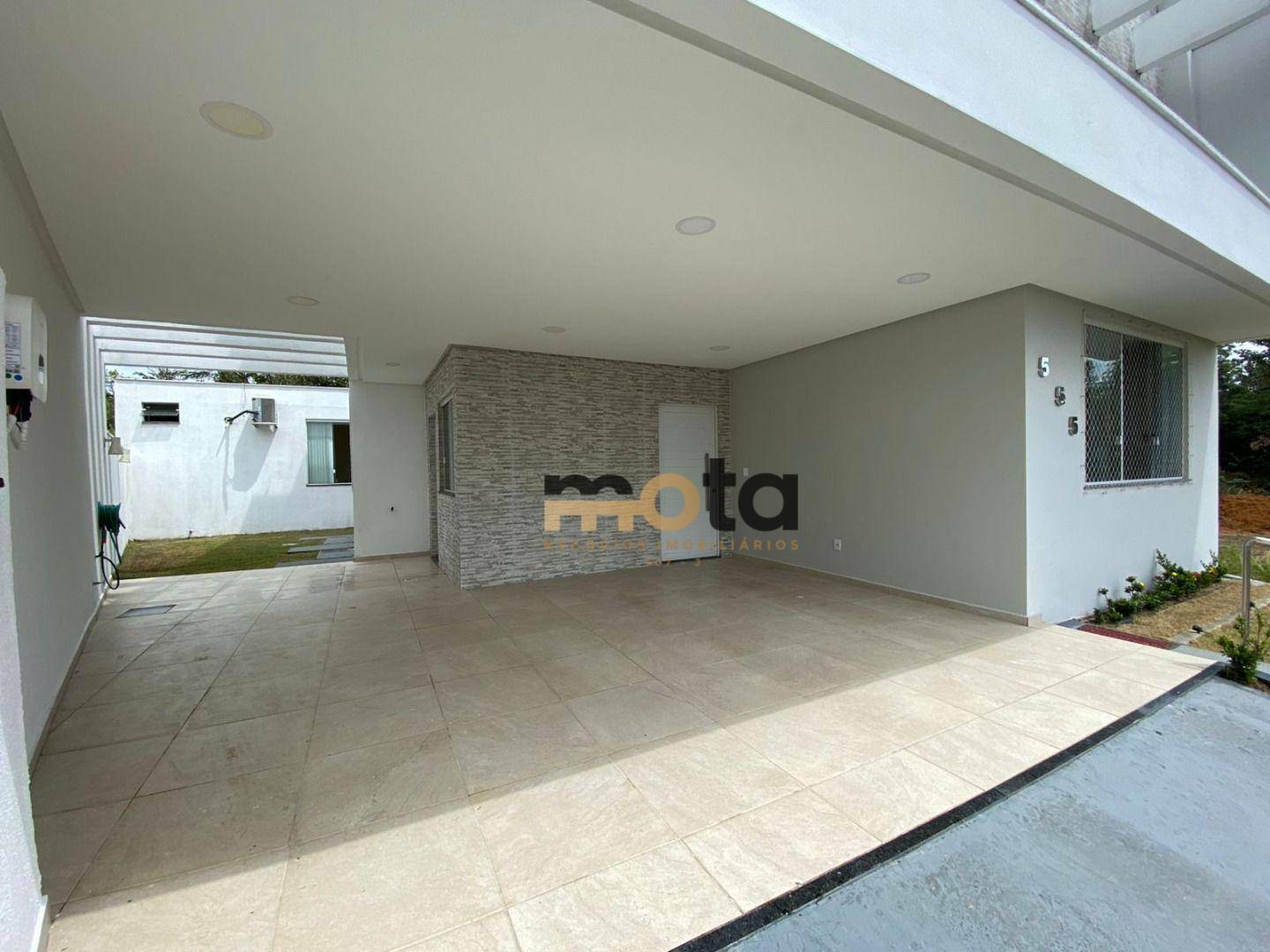 Casa à venda com 4 quartos, 210m² - Foto 3