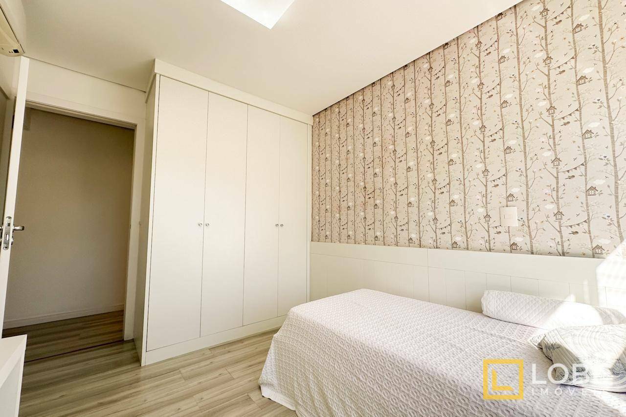 Apartamento à venda com 4 quartos, 204m² - Foto 2