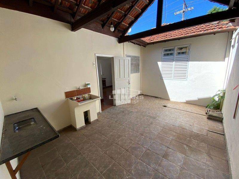 Casa à venda com 4 quartos, 182m² - Foto 21