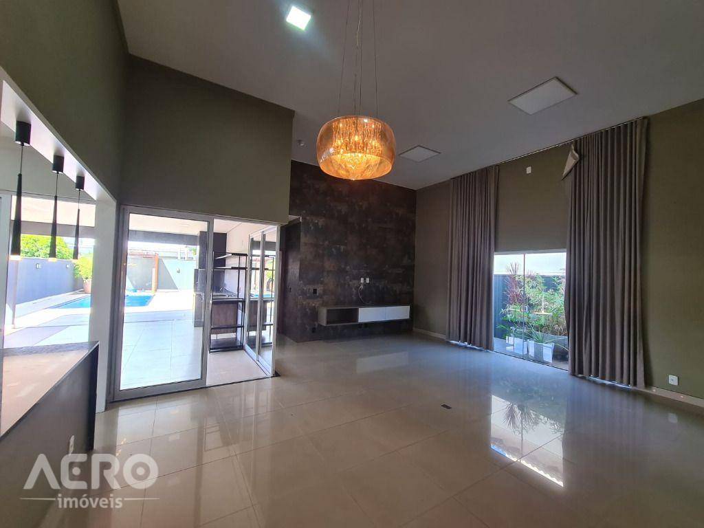 Casa de Condomínio à venda e aluguel com 3 quartos, 210m² - Foto 1