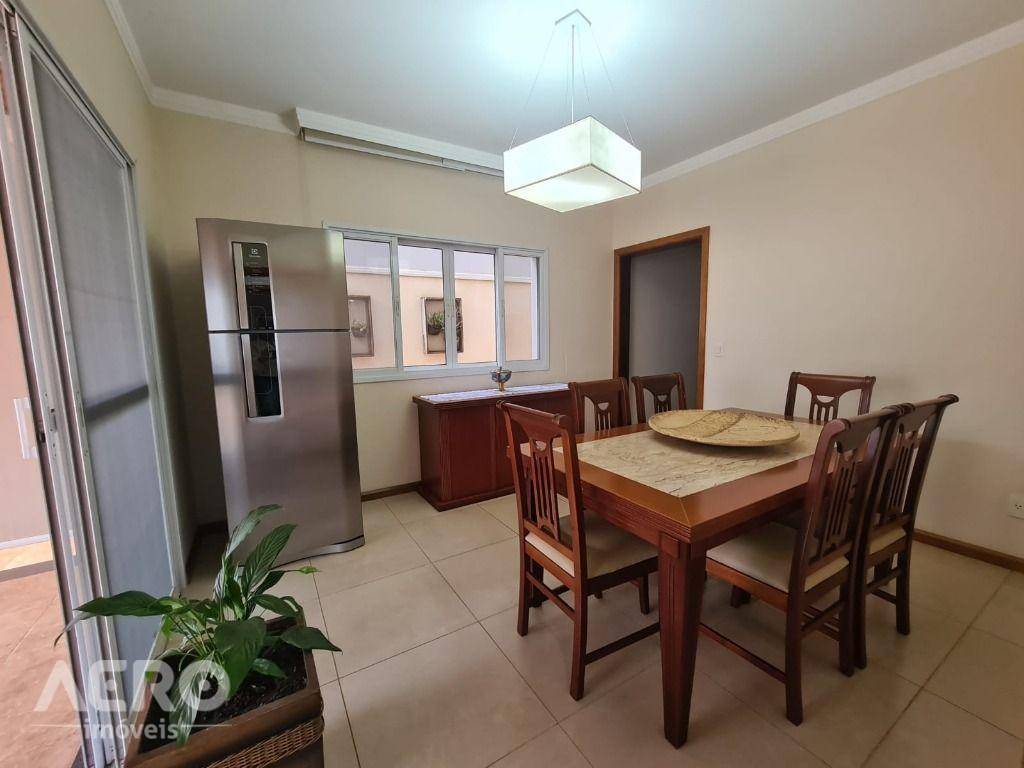 Casa de Condomínio à venda com 3 quartos, 300m² - Foto 19