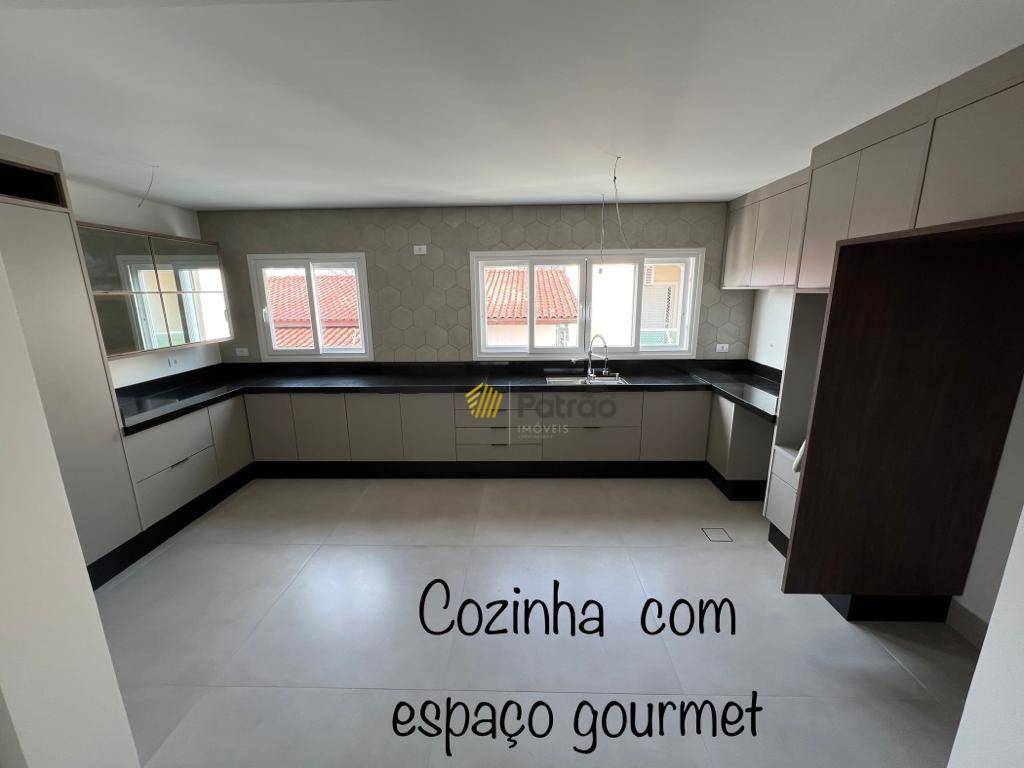 Sobrado à venda com 3 quartos, 250m² - Foto 25