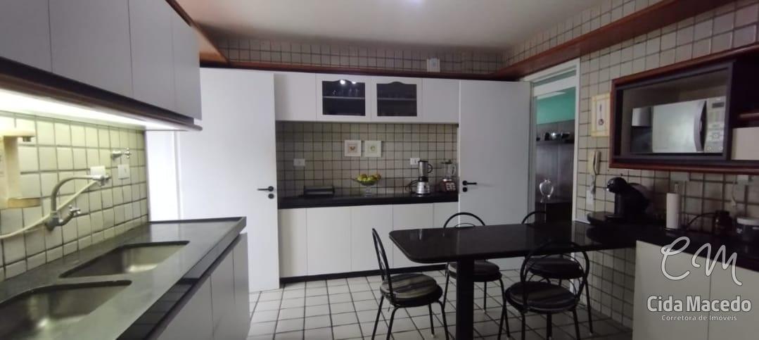 Apartamento à venda com 5 quartos, 215m² - Foto 7