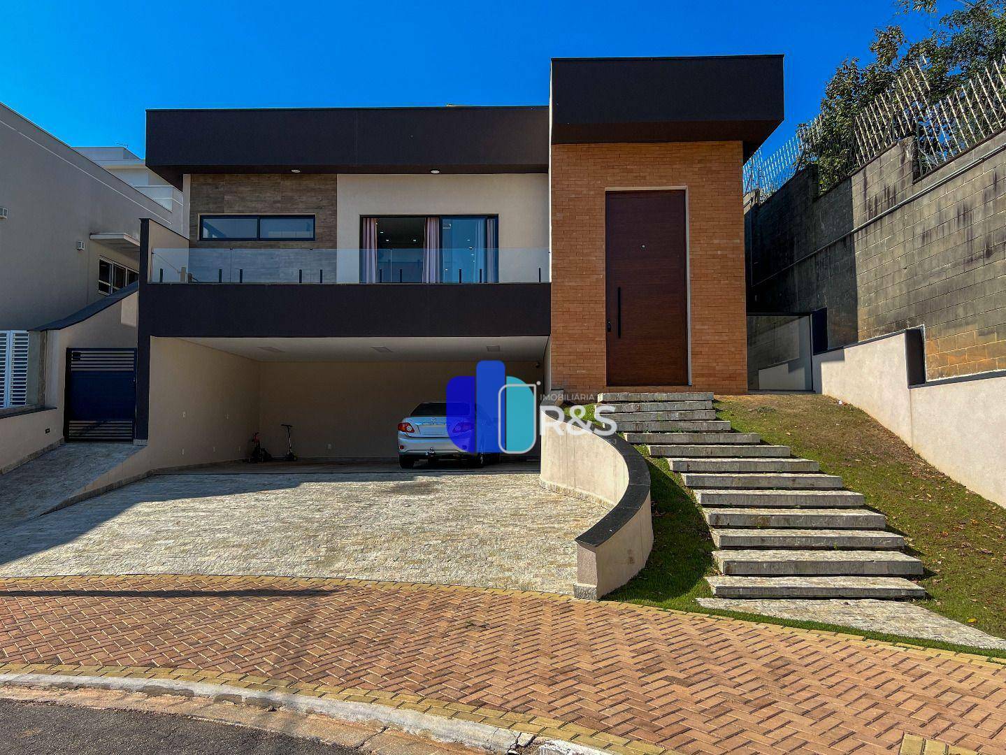 Casa de Condomínio à venda com 3 quartos, 276m² - Foto 2