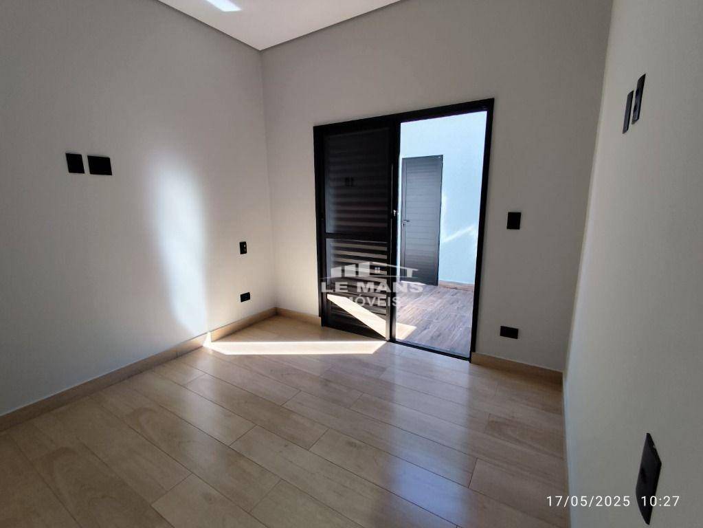 Casa de Condomínio à venda com 3 quartos, 140m² - Foto 2