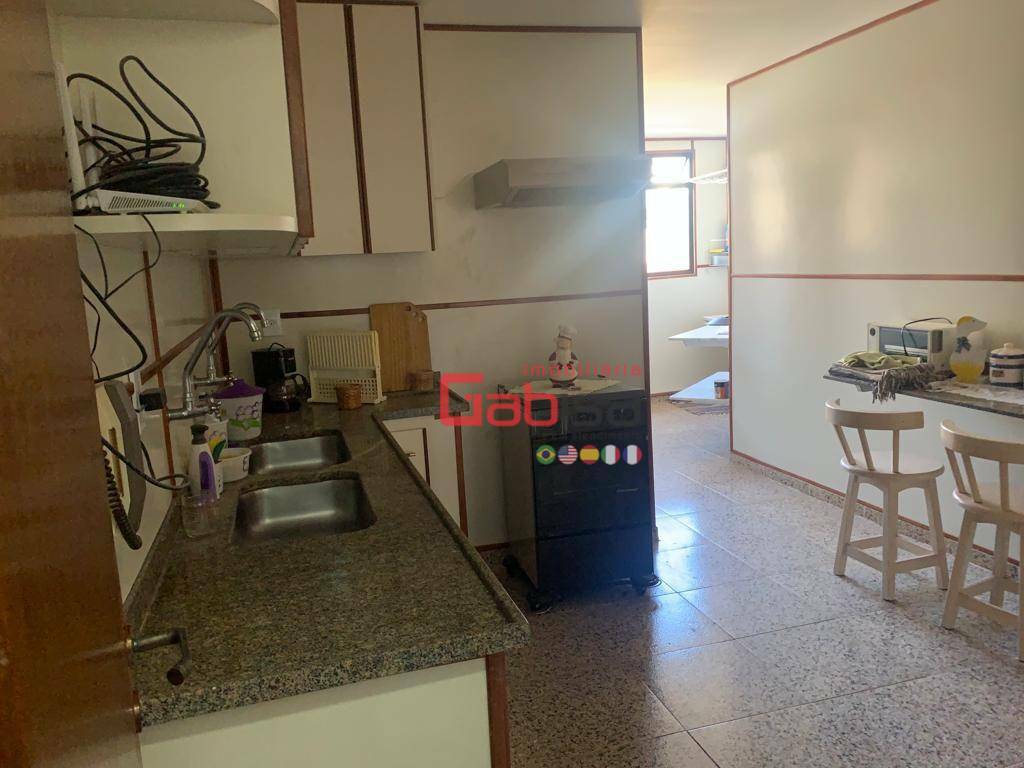 Apartamento à venda com 3 quartos, 194m² - Foto 9