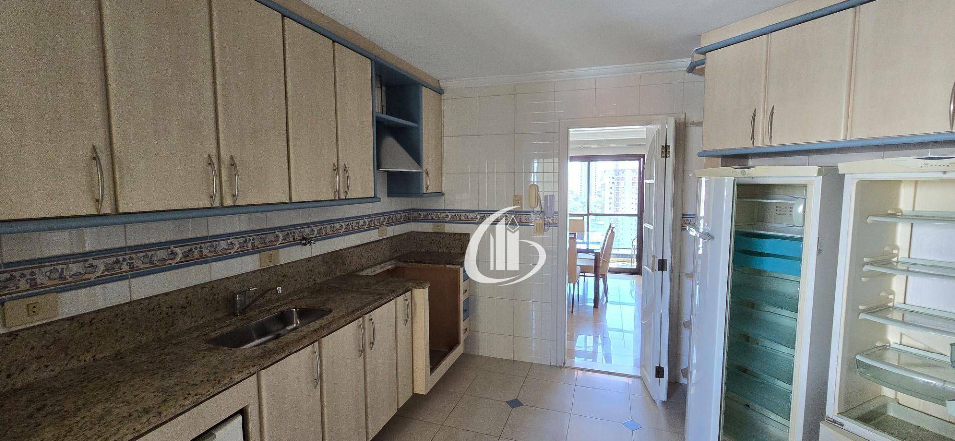 Apartamento para alugar com 3 quartos, 129m² - Foto 13