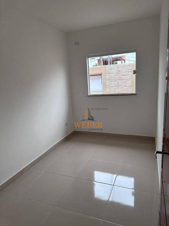 Casa à venda com 3 quartos, 82m² - Foto 14