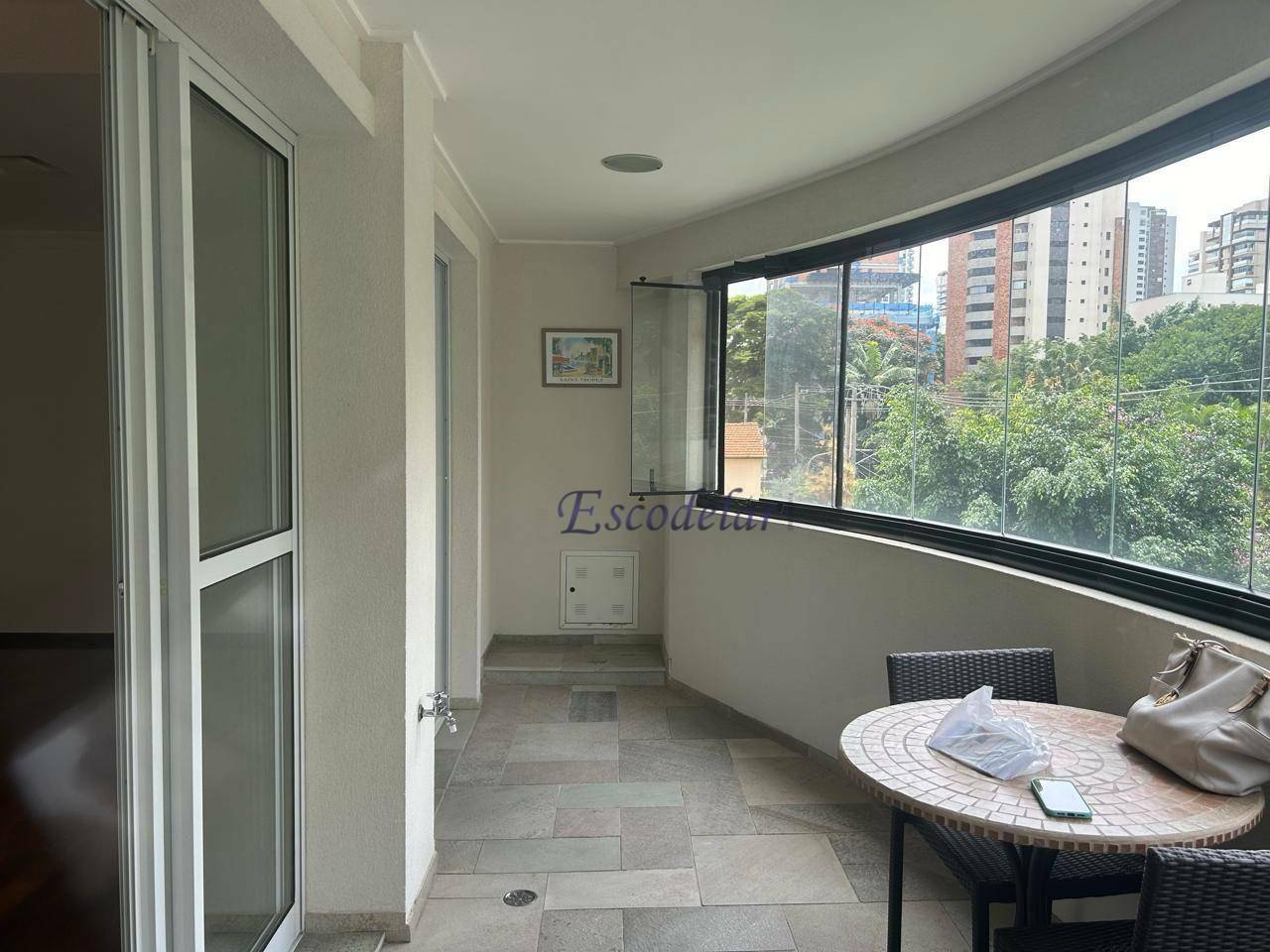 Apartamento à venda com 3 quartos, 139m² - Foto 3