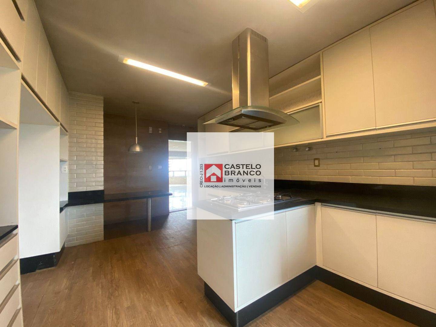 Apartamento à venda com 4 quartos, 243m² - Foto 12