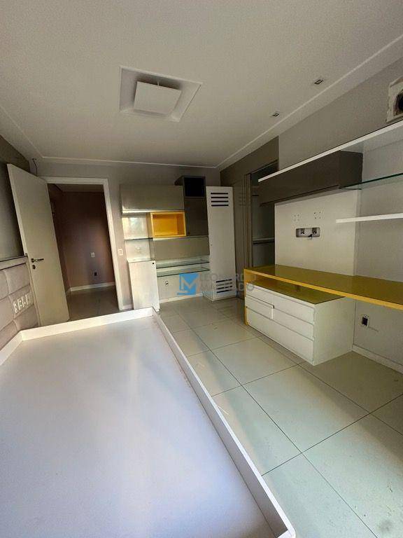 Apartamento à venda com 3 quartos, 210m² - Foto 14