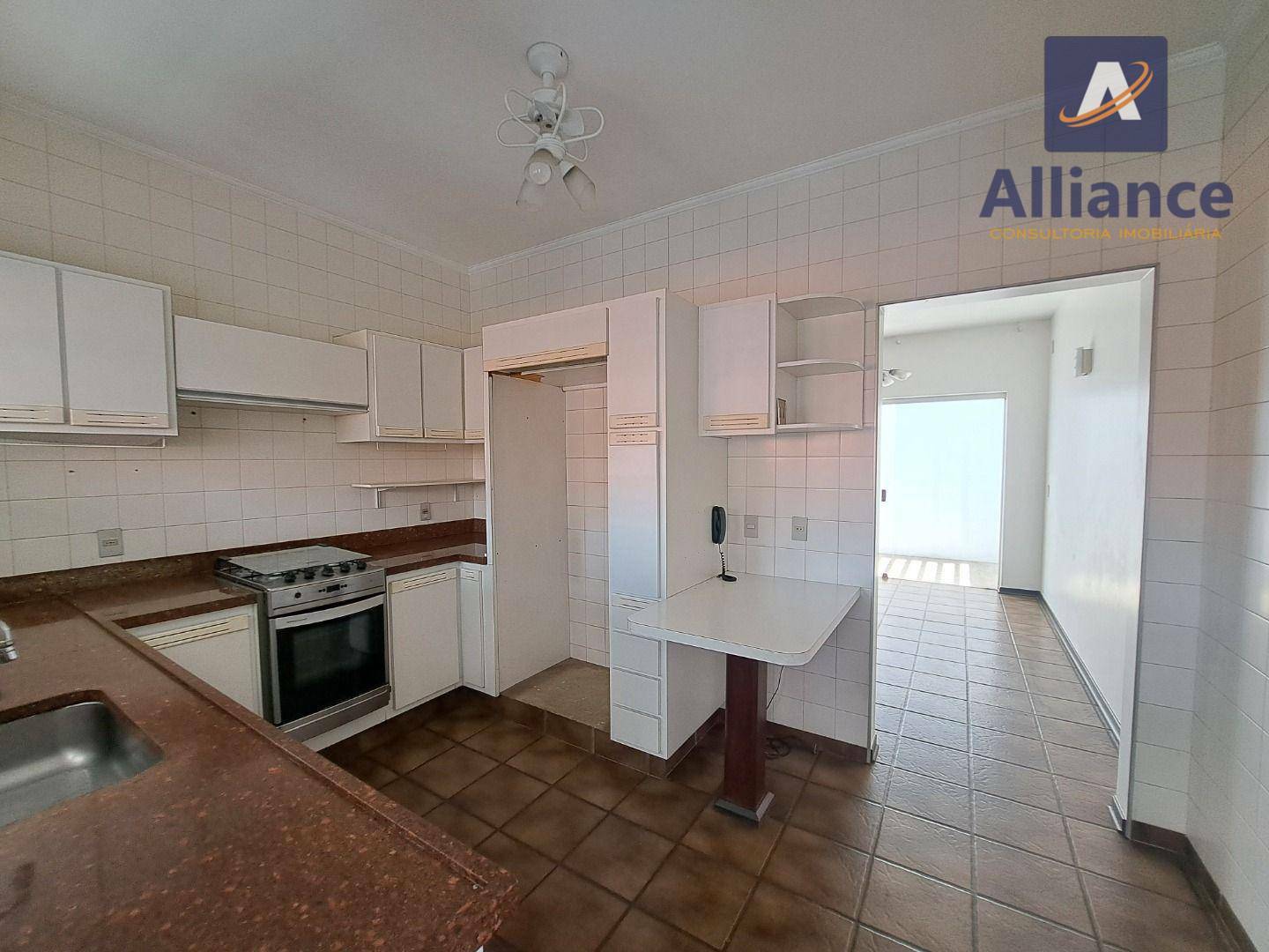 Casa à venda e aluguel com 3 quartos, 230m² - Foto 19