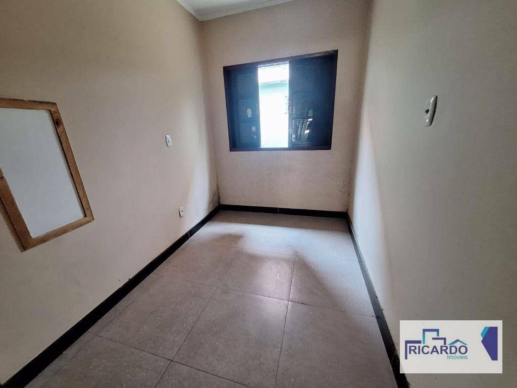 Casa à venda com 4 quartos, 300m² - Foto 21