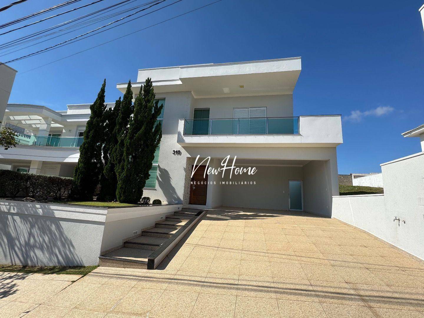 Casa de Condomínio à venda com 3 quartos, 317m² - Foto 1