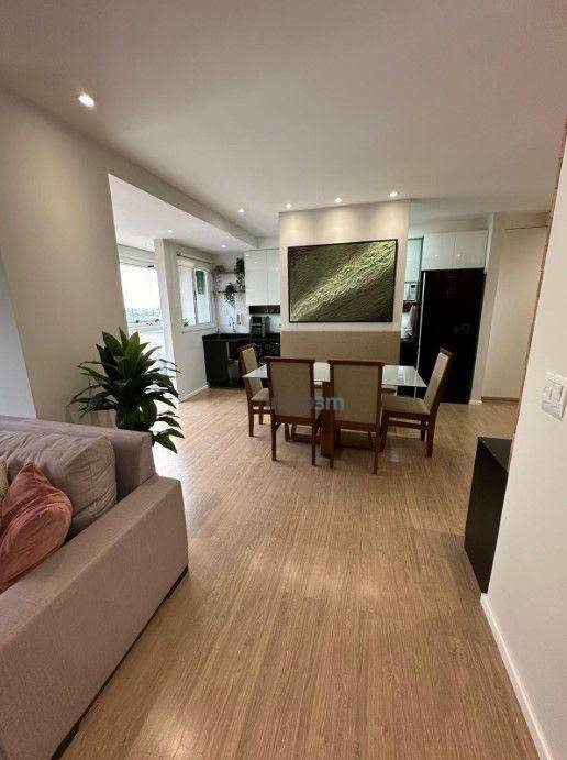 Apartamento à venda com 2 quartos, 71m² - Foto 4